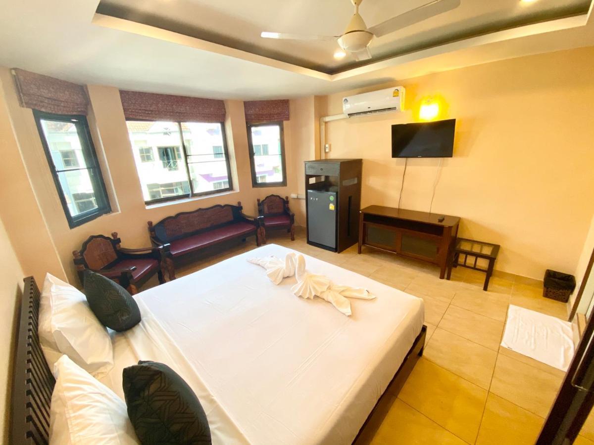 Star Guesthouse Patong Екстер'єр фото