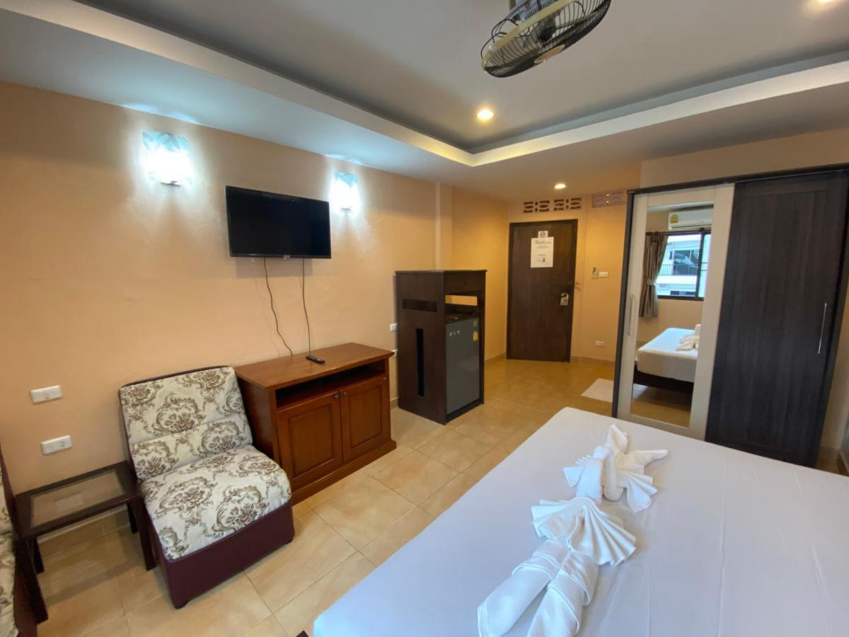 Star Guesthouse Patong Екстер'єр фото