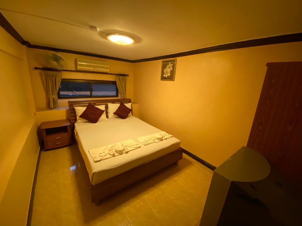 Star Guesthouse Patong Екстер'єр фото