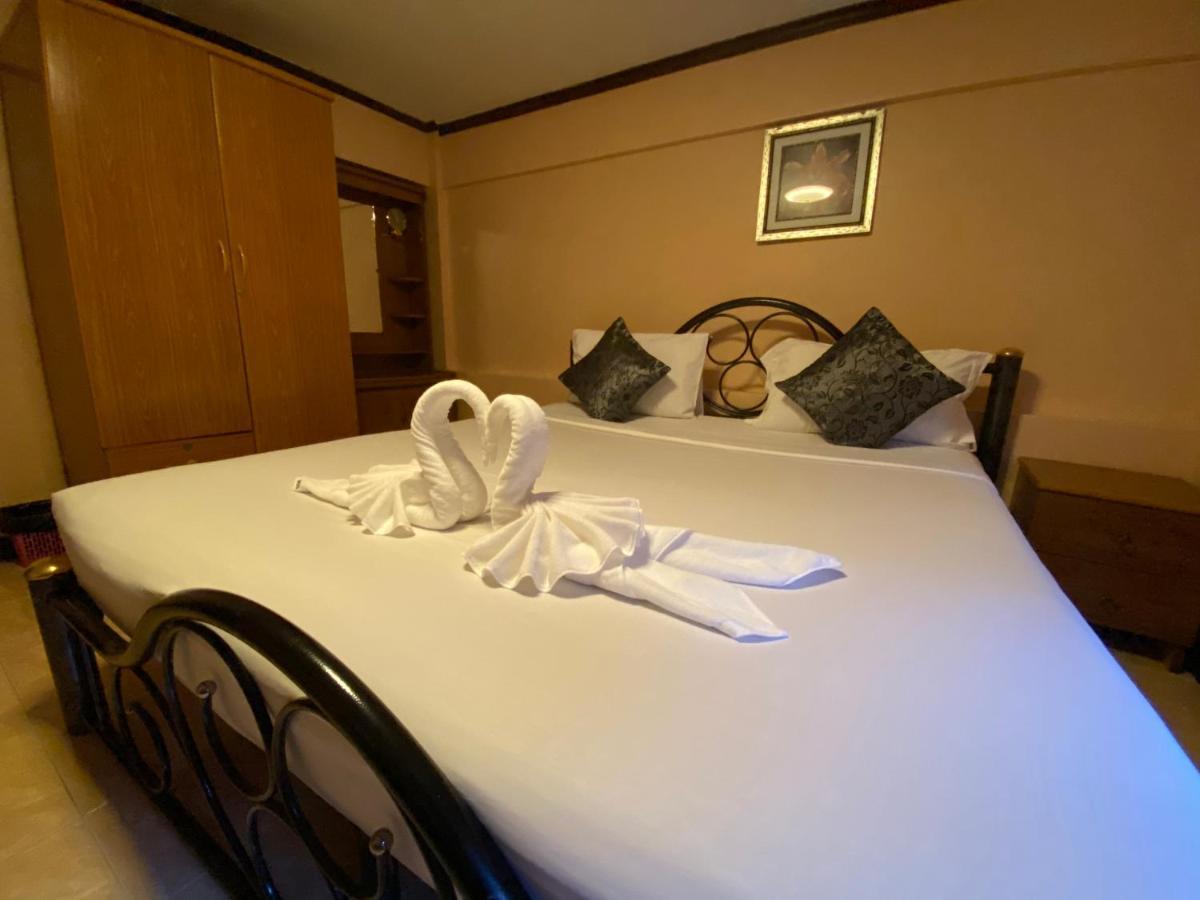 Star Guesthouse Patong Екстер'єр фото