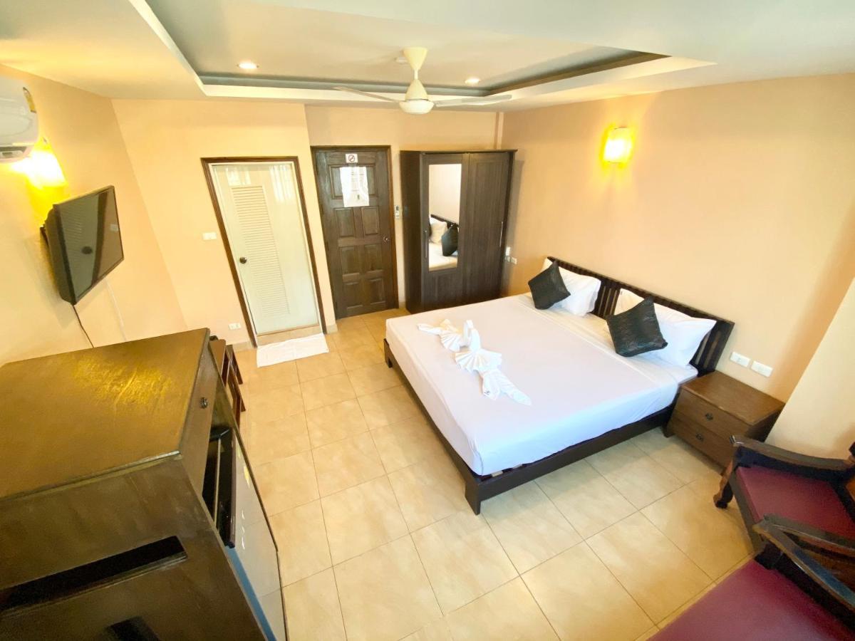 Star Guesthouse Patong Екстер'єр фото