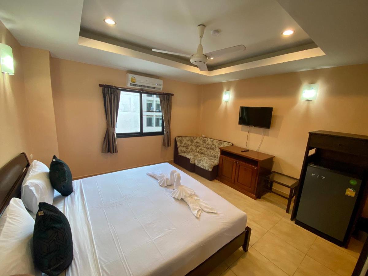 Star Guesthouse Patong Екстер'єр фото