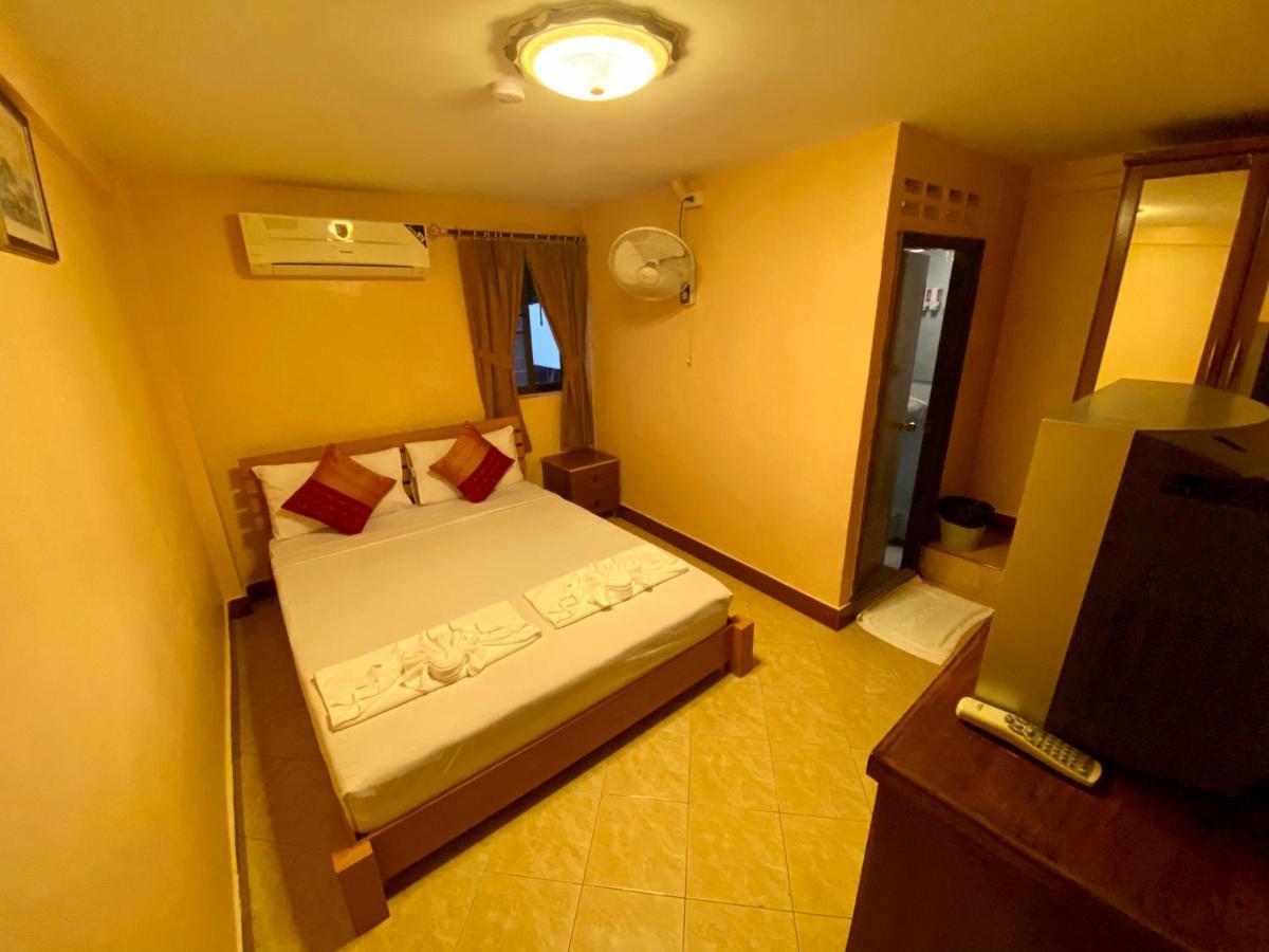 Star Guesthouse Patong Екстер'єр фото