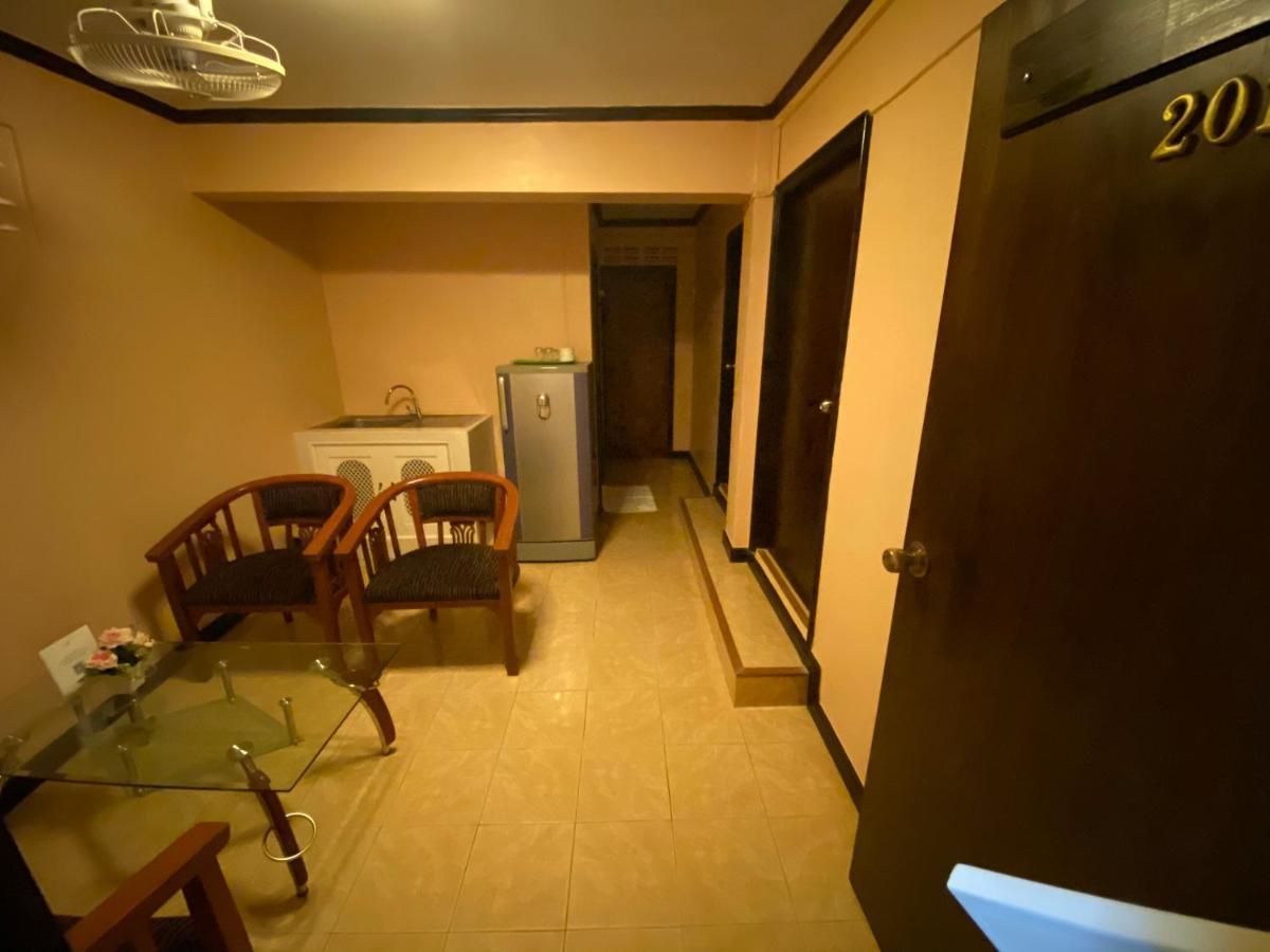 Star Guesthouse Patong Екстер'єр фото