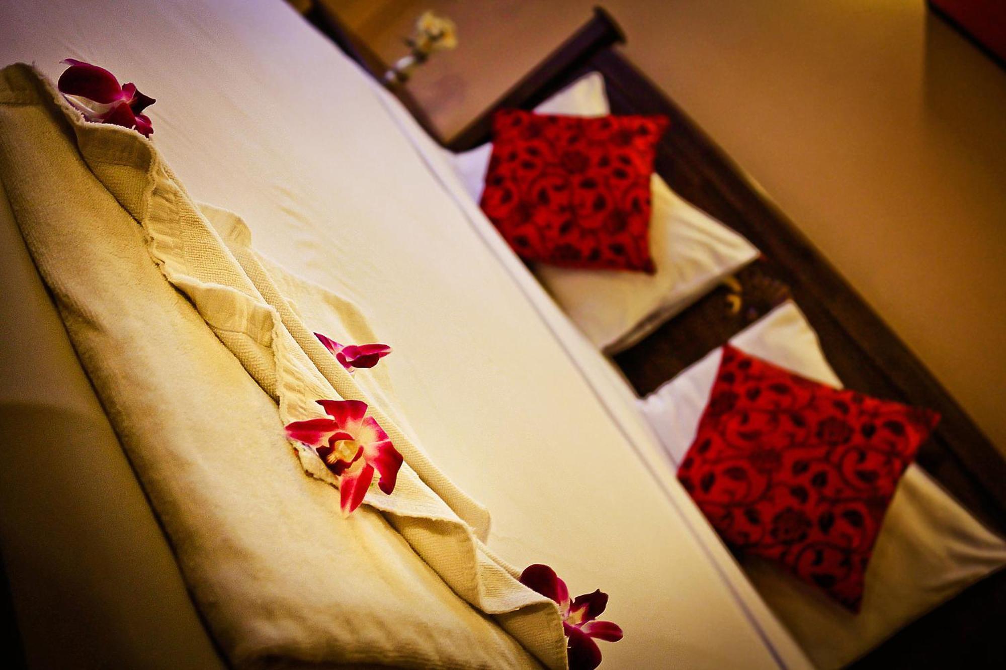 Star Guesthouse Patong Екстер'єр фото
