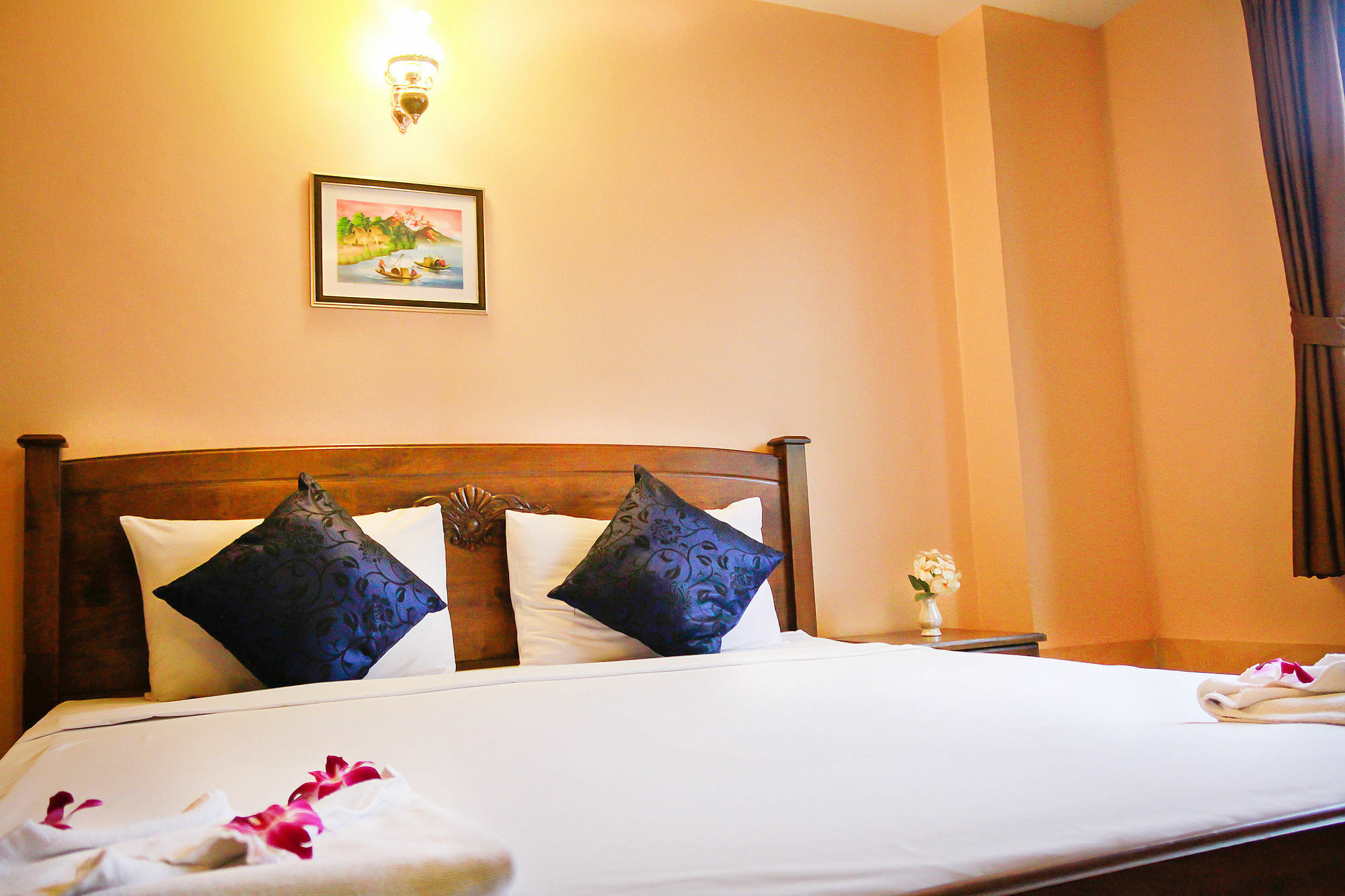 Star Guesthouse Patong Екстер'єр фото