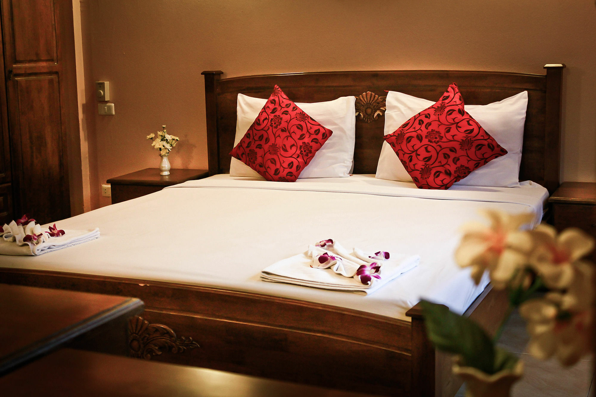Star Guesthouse Patong Екстер'єр фото